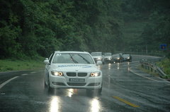 2009款 320i 2.0L 时尚型