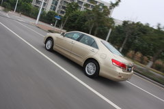 2009款 240E 2.4L AT 精英版
