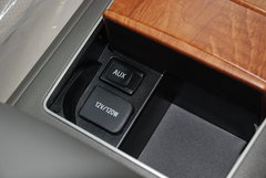 2009款 240E 2.4L AT 精英版