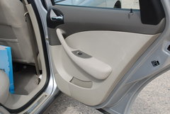 2009款 2.0L 自动 标准型