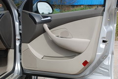 2009款 2.0L 自动 标准型