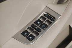 2009款 2.0L 自动 标准型