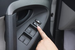 2009款 2.0L CVT 豪华版