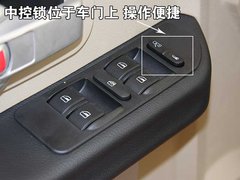 2009款 时尚版 2.0 手动豪华四驱 艺术版
