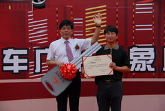 2009款 时尚版 2.0 手动豪华四驱 艺术版