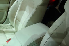 2009款 2.0L 自动 旗舰版