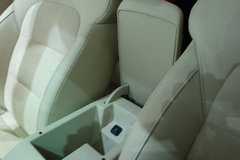 2009款 2.0L 自动 旗舰版