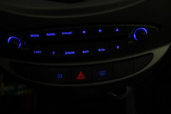 2009款 1.0L 手动 豪华型