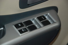 2009款 1.0L 自动 豪华型