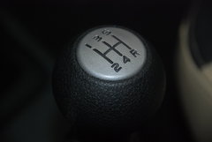 2009款 1.0L 自动 豪华型