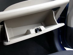 2009款 1.0L 自动 豪华型
