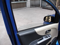 2009款 1.0L 自动 豪华型