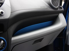 2009款 1.0L 自动 豪华型