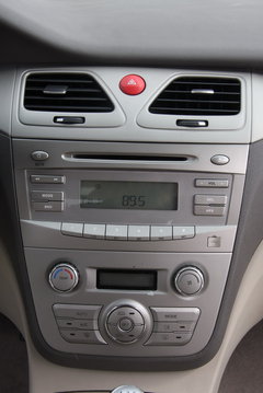 2010款 1.5 手动 标准型
