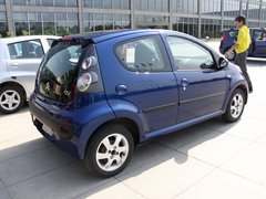 2011款 1.0 手动 舒适型