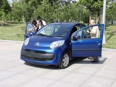2011款 1.0 手动 舒适型