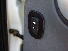 2011款 1.0 手动 舒适型