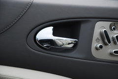 2009款 5.0 自动 V8机械增压硬顶跑车