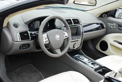 2009款 5.0 自动 V8机械增压硬顶跑车
