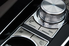 2009款 5.0 自动 V8机械增压硬顶跑车