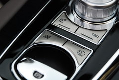 2009款 5.0 自动 V8机械增压硬顶跑车