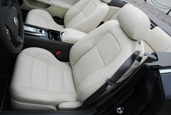 2009款 5.0 自动 V8机械增压硬顶跑车
