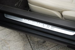 2009款 5.0 自动 V8机械增压硬顶跑车