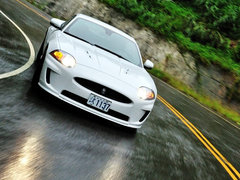 2009款 5.0 自动 V8机械增压硬顶跑车