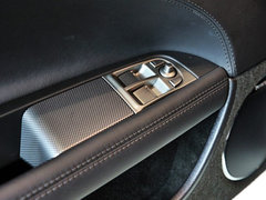 2009款 5.0 自动 V8机械增压硬顶跑车