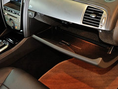 2009款 5.0 自动 V8机械增压硬顶跑车