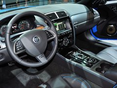 2009款 5.0 自动 V8机械增压硬顶跑车