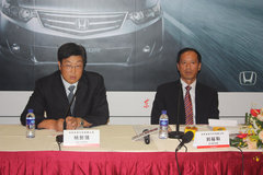 2009款 2.4L 自动 尊贵版