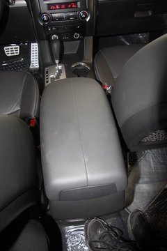 2008款 2.5T 自动 柴油精英版 5座