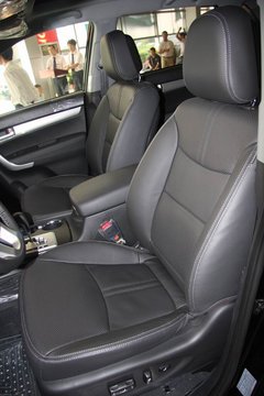 2008款 2.5T 自动 柴油精英版 5座