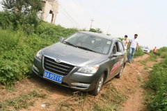 2010款 1.6 自动 尊雅型