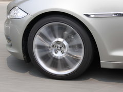 2010款 5.0 自动 全景奢华版