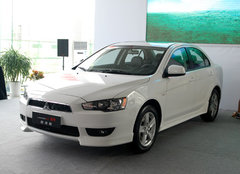 2010款 1.8L CVT 时尚版舒适型5座
