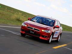 2010款 1.8L CVT 时尚版舒适型5座