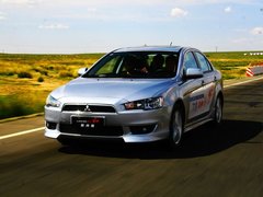 2010款 1.8L CVT 时尚版舒适型5座
