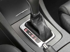 2010款 2.4 CVT 兩驅(qū)豪華型