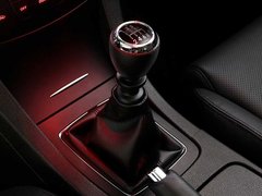 2010款 2.4 CVT 兩驅(qū)豪華型