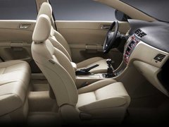 2010款 2.4 CVT 兩驅(qū)豪華型