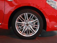 2010款 2.4 CVT 两驱豪华型