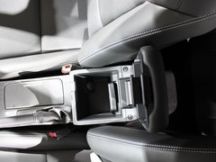 2010款 2.4 CVT 两驱豪华型