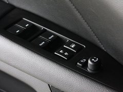 2010款 2.4 CVT 两驱豪华型