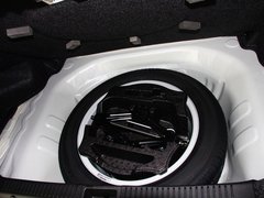2010款 2.4 CVT 两驱豪华型