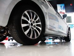 2010款 2.4 CVT 两驱豪华型