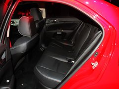 2010款 2.4 CVT 两驱豪华型