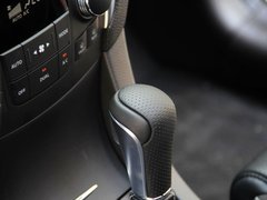 2010款 2.4 CVT 兩驅(qū)豪華型