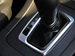 2010款 2.4 CVT 兩驅(qū)豪華型